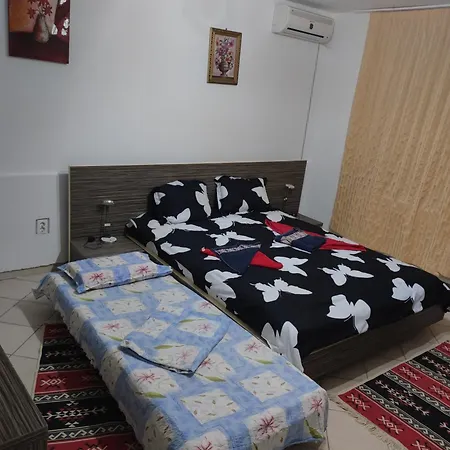 Apartament Garsoniera De Inchiriat *